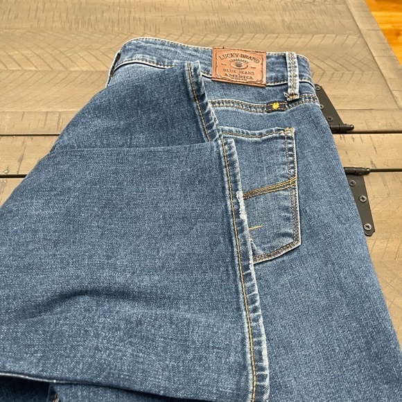 Lucky brand-jean size 10 Waist 31 inseam - Picture 10 of 14